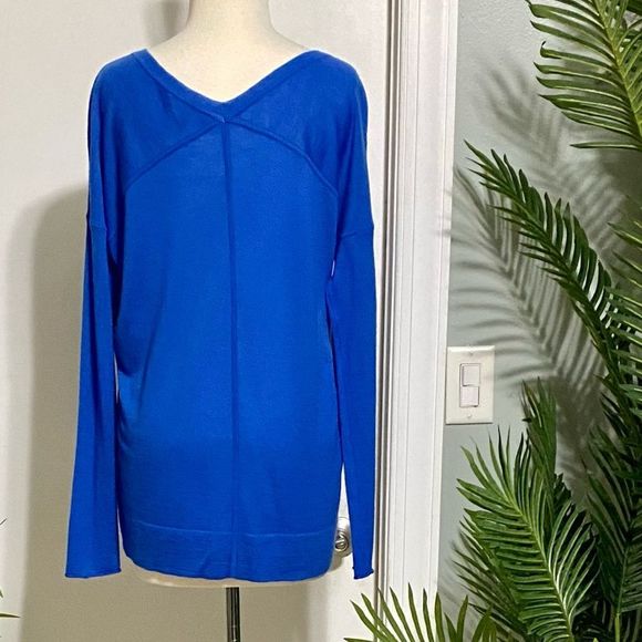 Ann Taylor Size Small Cashmere Lightweight Long Sleeve V Neck Baby Blue Sweater - Picture 11 of 15